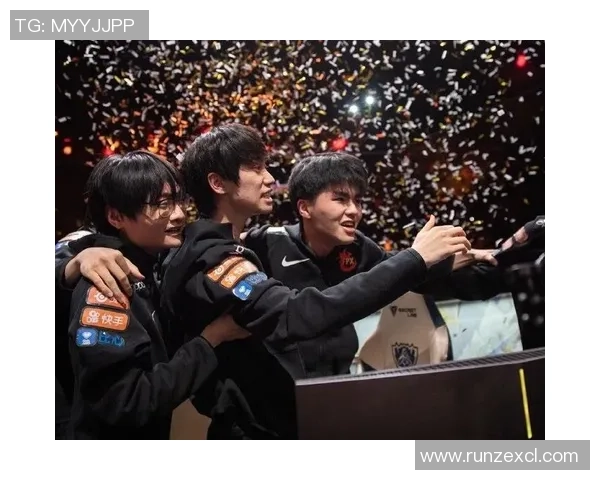 独家解析FPX战队比赛经验的深度对比与启示 独家解析FPX战队比赛经验的深度对比与启示